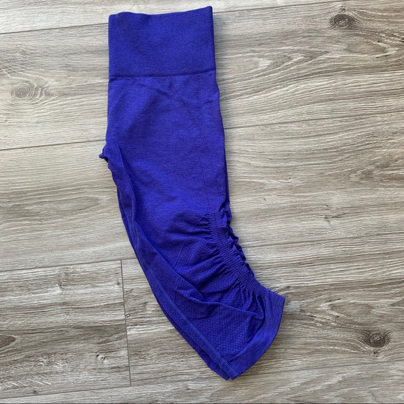 LULULEMON Cropped Leggings Size 6